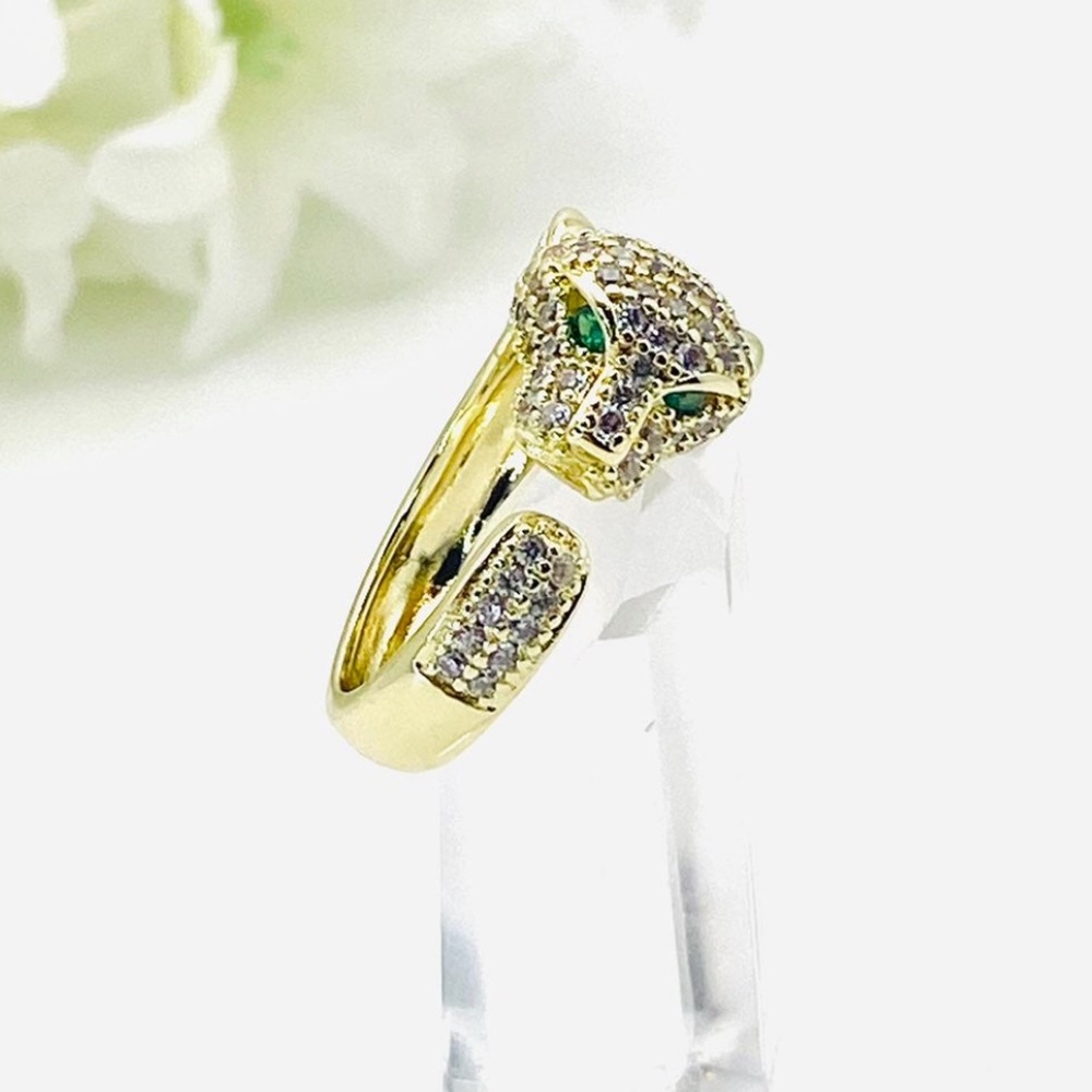 Cz encrusted leopard ring